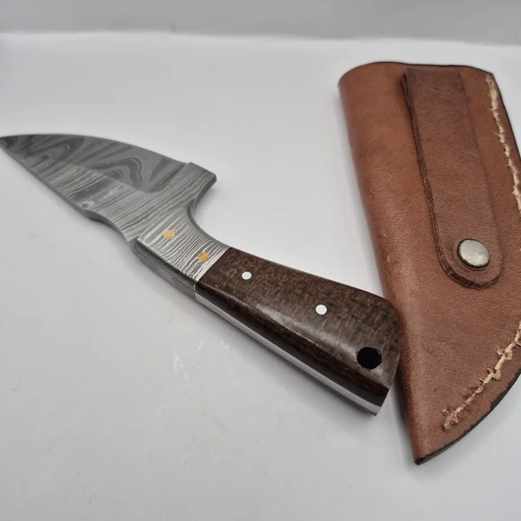 Handcrafted Damascus Steel Knife with Brown Handle - Picture 10 of 10